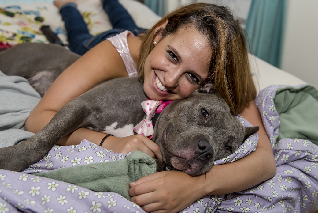 Dani and Stacy cuddling